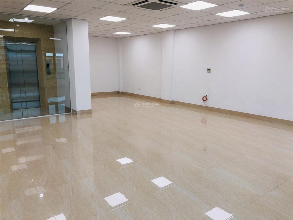Cho thuê văn phòng 110m2 mặt tiền 10m gần aeon mall hà đông