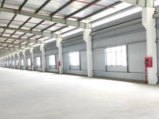 Cần cho thuê 5400m2 mới xây dựng trong kcn thuận thành bắc ninh đầy đủ pccc, giấy tờ đầy đủ
