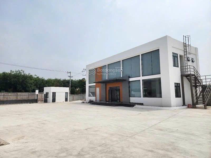 Cần cho thuê 7000m2 nhà xưởng trong kcn thuận thành, pccc tự động đầy đủ thành lập fdi, epe