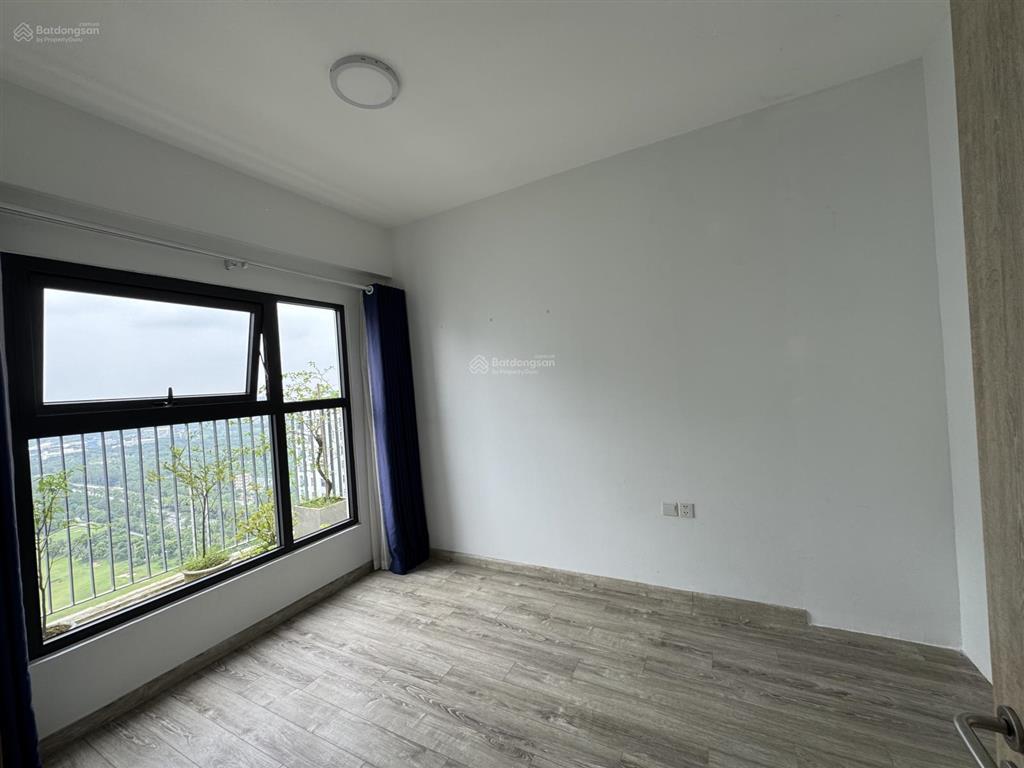 Chính chủ bán căn 3208 tòa lake 2 view golf+hồ thiên nga ban công rộng 77,5m2, 2n2wc giá tốt có tl