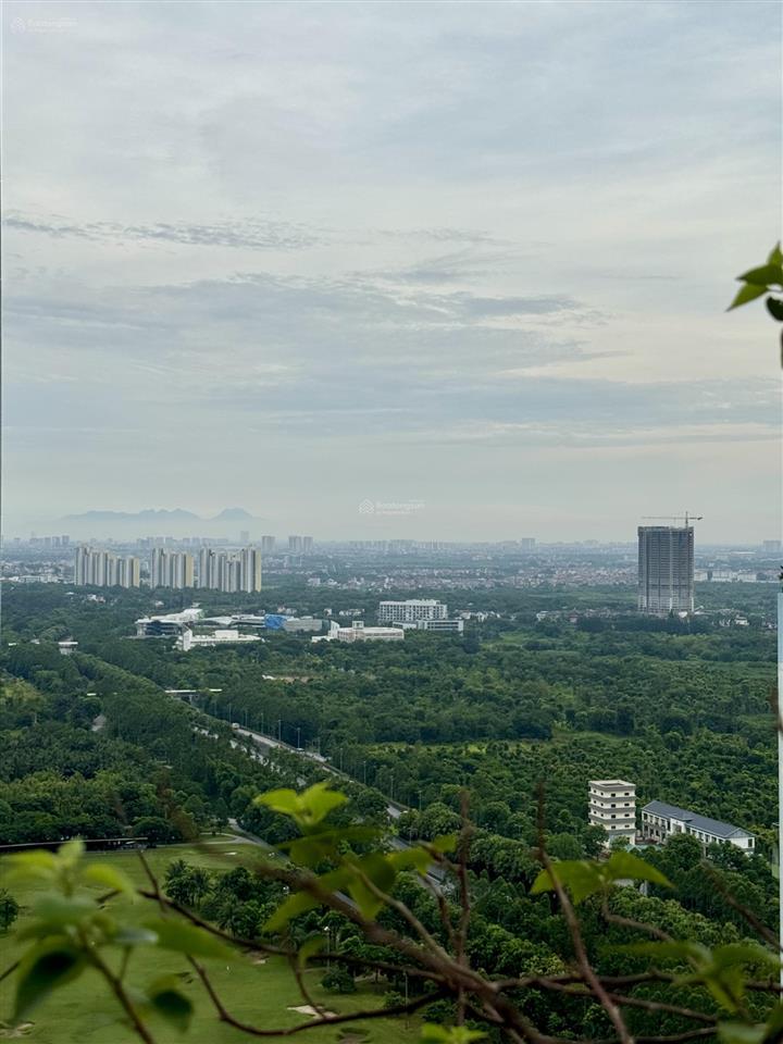 Chính chủ bán căn 3208 tòa lake 2 view golf+hồ thiên nga ban công rộng 77,5m2, 2n2wc giá tốt có tl