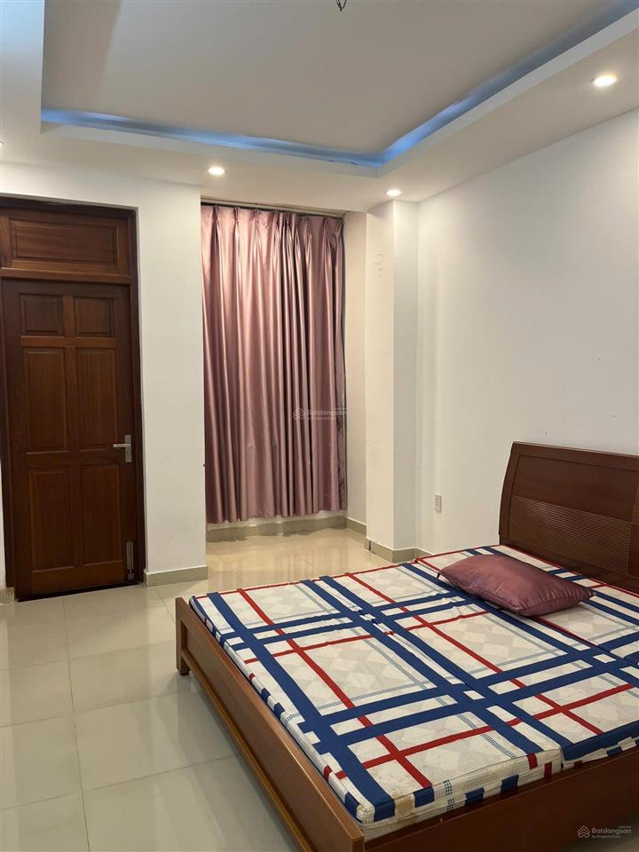 Quận 3 cho thuê nhà hẻm cách đường võ văn tần (2 chiều) 20 m