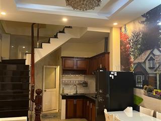 Quận 3 cho thuê nhà hẻm cách đường võ văn tần (2 chiều) 20 m