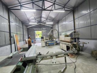 Cho thuê kho xưởng, mặt tiền rộng rãi, ô tô tải đỗ cửa, kinh doanh thuận tiện