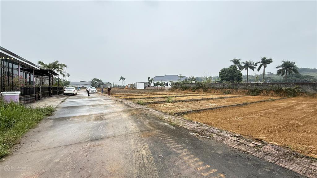 Cần bán 11 lô nhuận trạch lương sơn sát dự án kcn nhuận trạch. dt từ 120m  130m giá từ 1,8tỷ  2tỷ