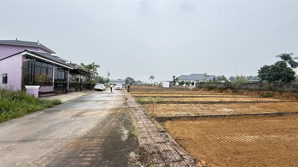 Cần bán 11 lô nhuận trạch lương sơn sát dự án kcn nhuận trạch. dt từ 120m  130m giá từ 1,8tỷ  2tỷ