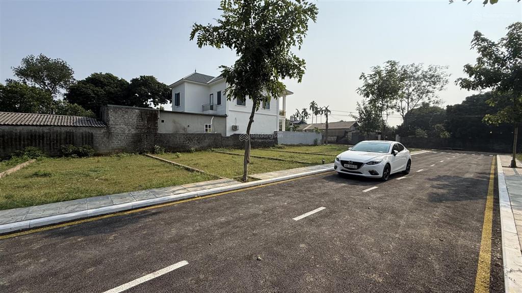 Bán đất 100m2, giá 27 triệu / m2 tại đường cây lim, xã phú cát, huyện quốc oai, hà nội
