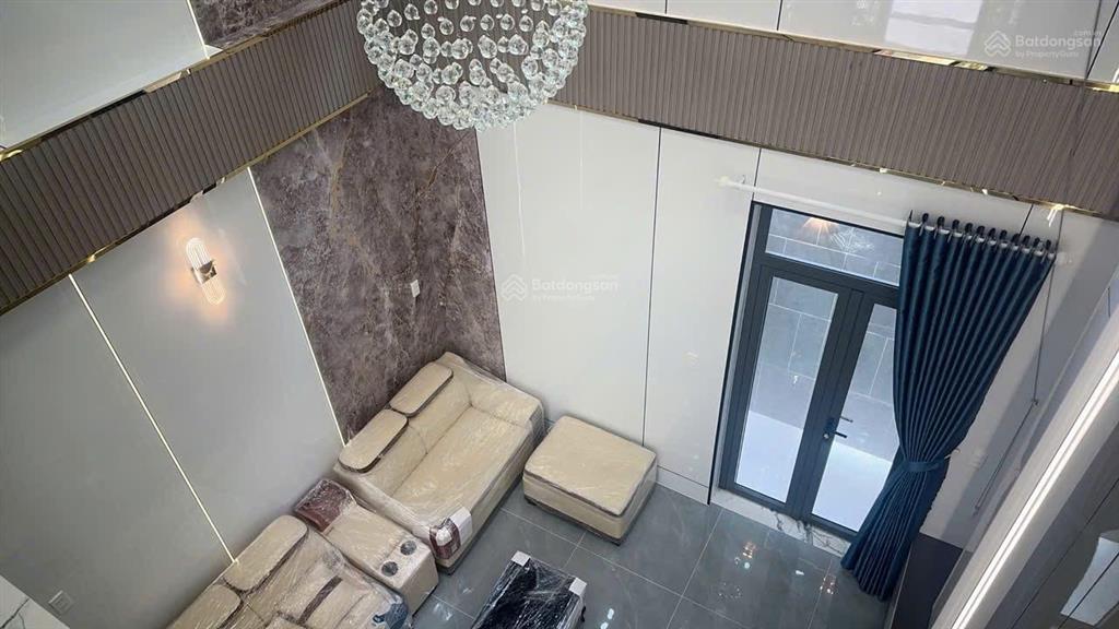 Bán nhà mặt phố tại đường tỉnh lộ 10, 5,6 tỷ, 51m2, 4pn, 4wc, pháp lý đầy đủ