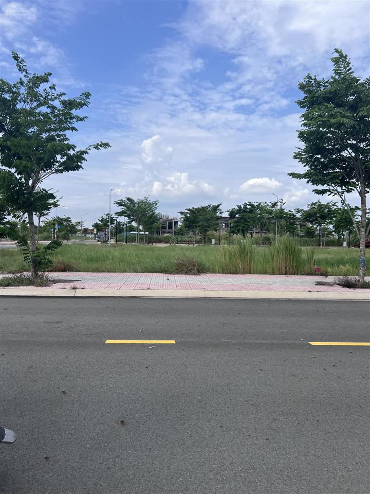 Bán đất nền dự án quốc linh diamond city, đức hòa, long an, 2 tỷ, 90m2, giá cực chất, view đẹp