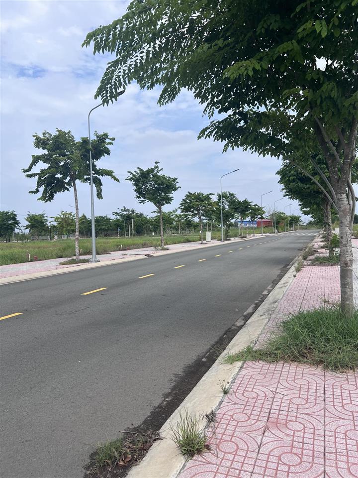 Bán đất nền dự án quốc linh diamond city, đức hòa, long an, 2 tỷ, 90m2, giá cực chất, view đẹp