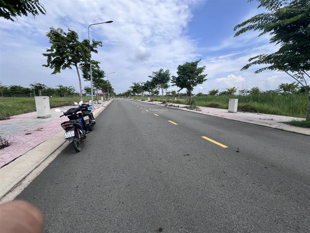 Bán đất nền dự án quốc linh diamond city, đức hòa, long an, 2 tỷ, 90m2, giá cực chất, view đẹp