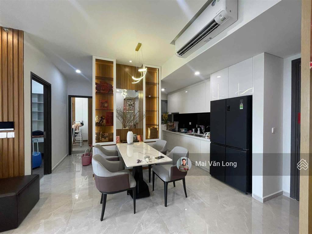 Căn hộ 80m2, tầng cao, view thoáng, nội thất cao cấp