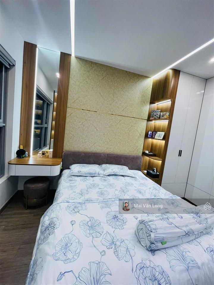 Căn hộ 80m2, tầng cao, view thoáng, nội thất cao cấp
