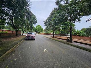 Hàng hiếm khu tái định cư vai réo tại hoà lạc. chính chủ cần bán