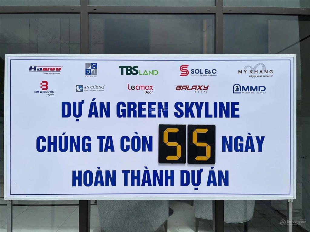 Một căn hiếm có 2pn, 66m2, tặng full nội thất, tầng 10 view hồ bơi, công viên, ck lên đến 17%