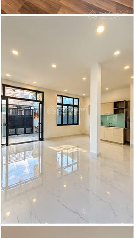 Bán nhà 3 tầng khu đường tháp bà trung tâm thành phố nha trang, 3pn, 4wc, 1 thờ, 1 bếp, giá 5,35 tỉ