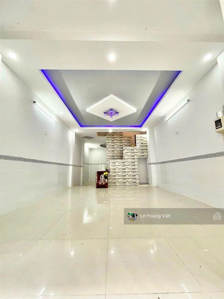 Hơn 5ty  nhà hẻm 175/ nguyễn văn công  4 tầng lầu  4 phòng ngủ  sân thượng