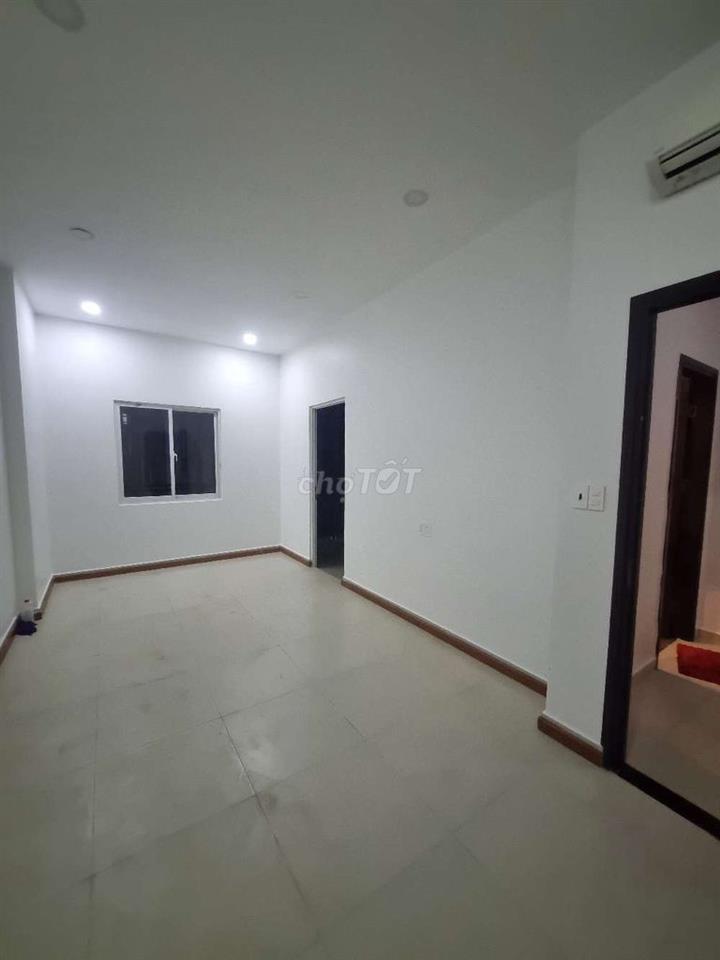 Nhà 58m2 3 tầng hẻm xe hơi Thạnh Lộc Q12 nhỉnh 5 tỷ