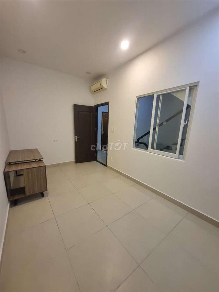 Nhà 58m2 3 tầng hẻm xe hơi Thạnh Lộc Q12 nhỉnh 5 tỷ