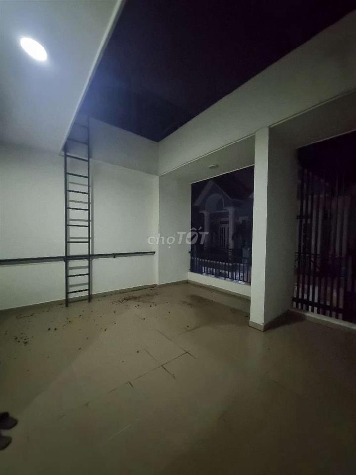 Nhà 58m2 3 tầng hẻm xe hơi Thạnh Lộc Q12 nhỉnh 5 tỷ