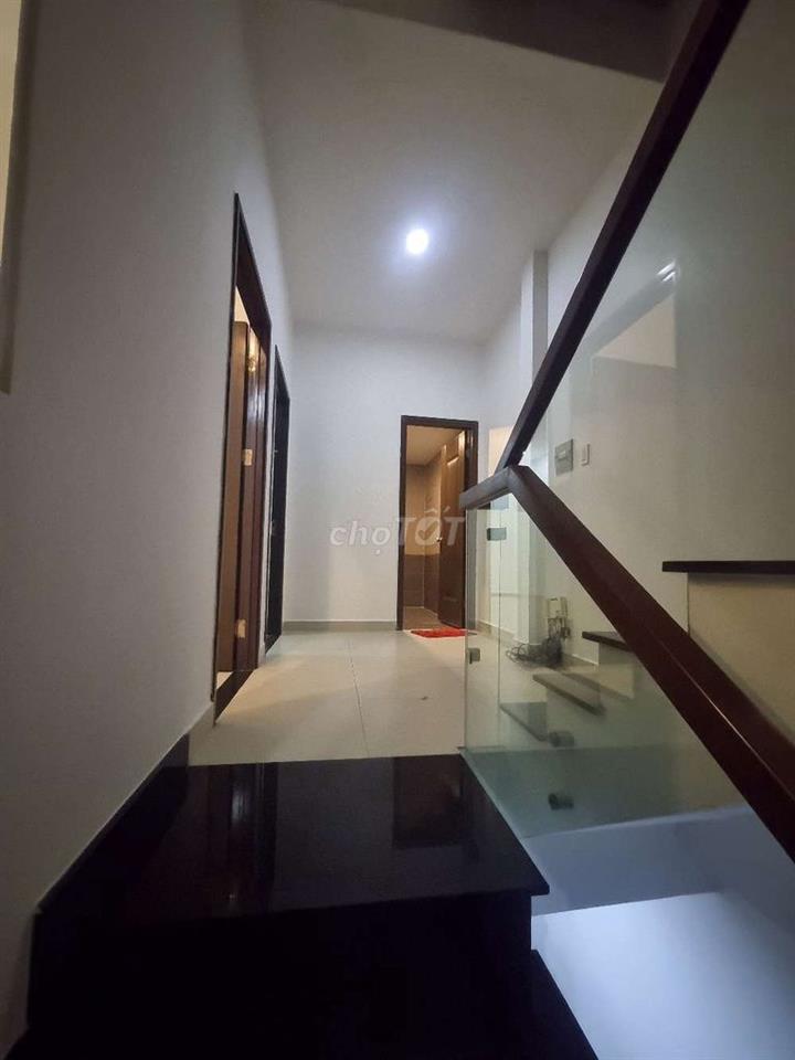 Nhà 58m2 3 tầng hẻm xe hơi Thạnh Lộc Q12 nhỉnh 5 tỷ