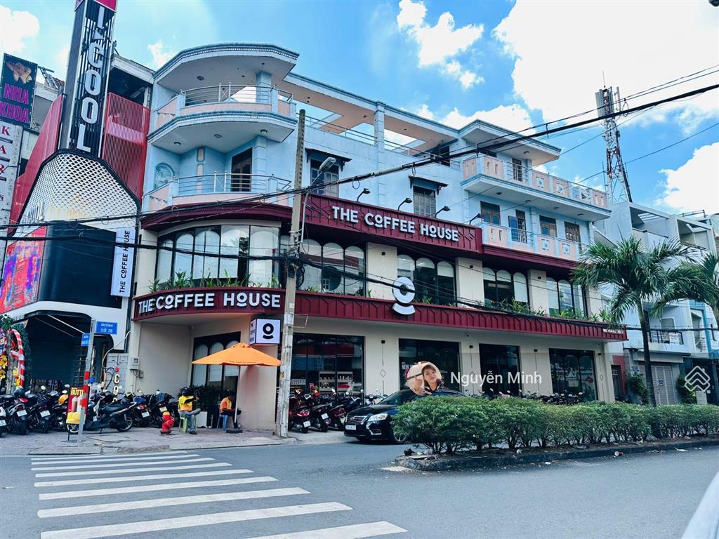 Giá ngộp cần ra nhanh mặt tiền sinh lời cao khu sinh viên 140m 4 tầng có hầm giá nhỉnh 15 tỷ