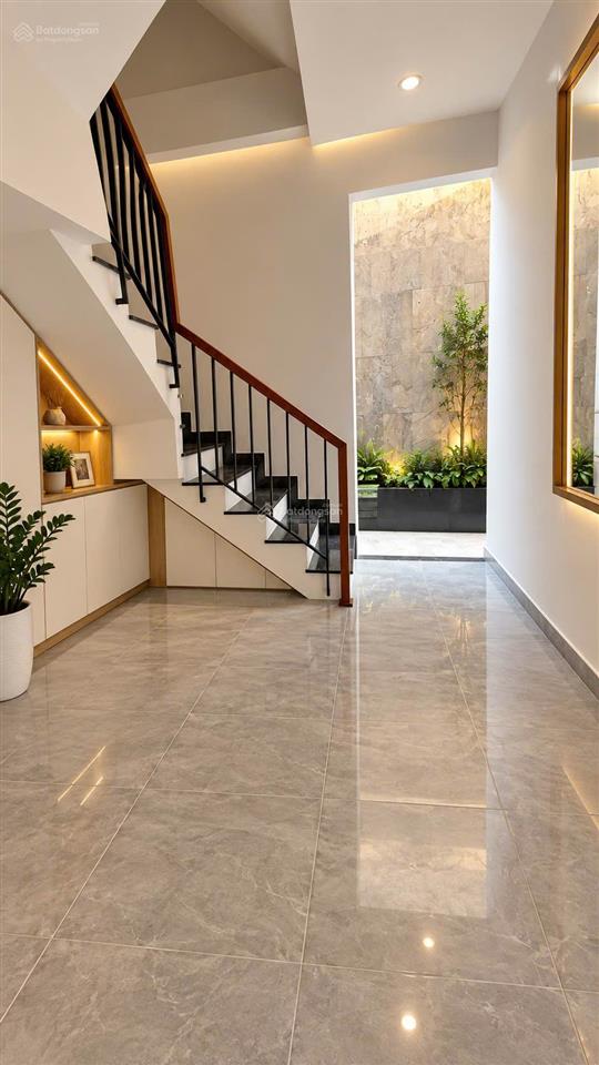 Siêu phẩm nhà 3 tầng ngang 7m cực hiếm hẻm ô tô trung tâm phường linh tây giá 7,7 tỷ