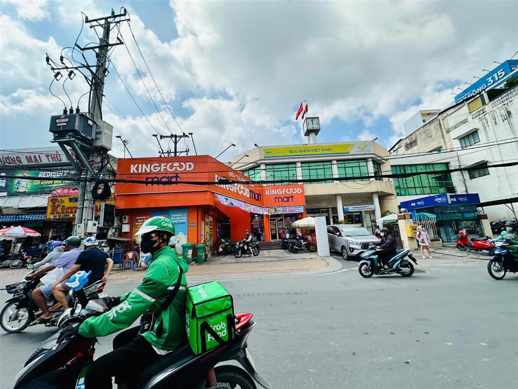 Siêu phẩm linh tây sát kha vạn cân chợ thủ đức ngang (7,2mx24,3) 175m2 hẻm ô tô 7m giá 14 tỷ