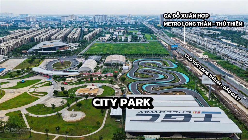 Cần bán căn 1 phòng ngủ  view soho sầm uất tại the global city