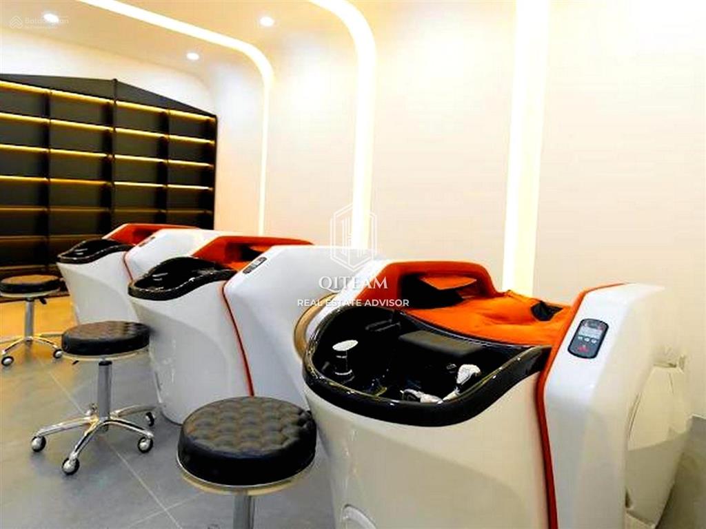 Ngang 6m cho thuê mặt tiền trần quang khải quận 1