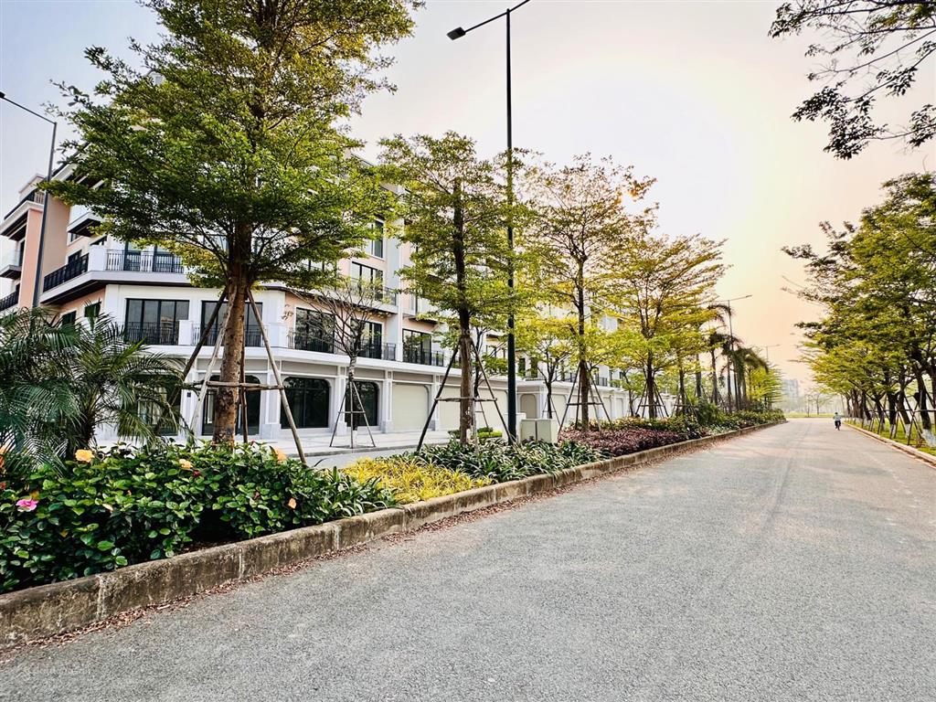 Bán các căn shop 99m2 rẻ nhất tại the manor central park hoàng mai