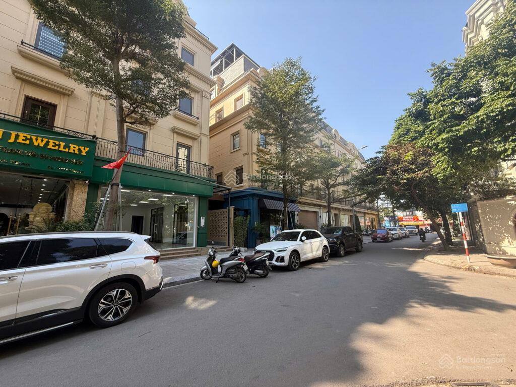 Bán liền kề rue de charme, 380 triệu/m2, 124m2, nguyễn xiển, phường thanh liệt,  0817 936 ***