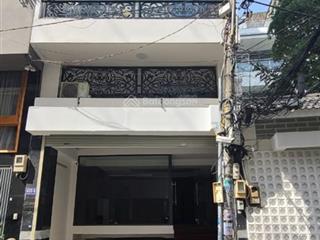 Cho thuê tòa văn phòng mặt tiền bạch đằng, dt 5,5x20m hầm 5 lầu sàn suốt.