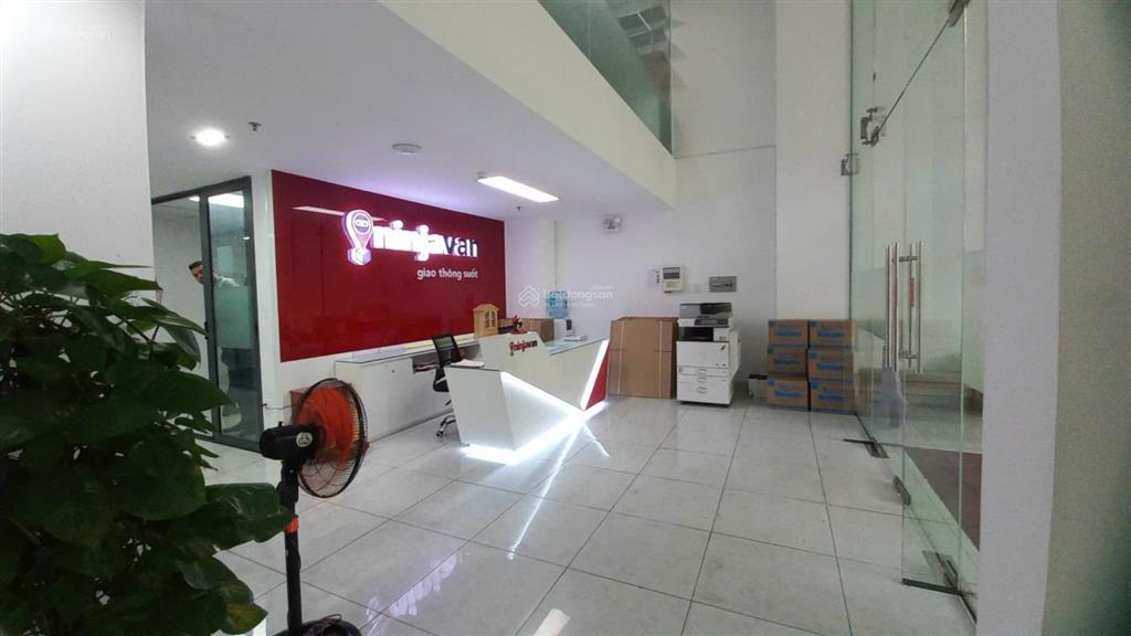 Chính chủ cho thuê văn phòng lầu 5, dt 100m2 mặt tiền đường lê quang định