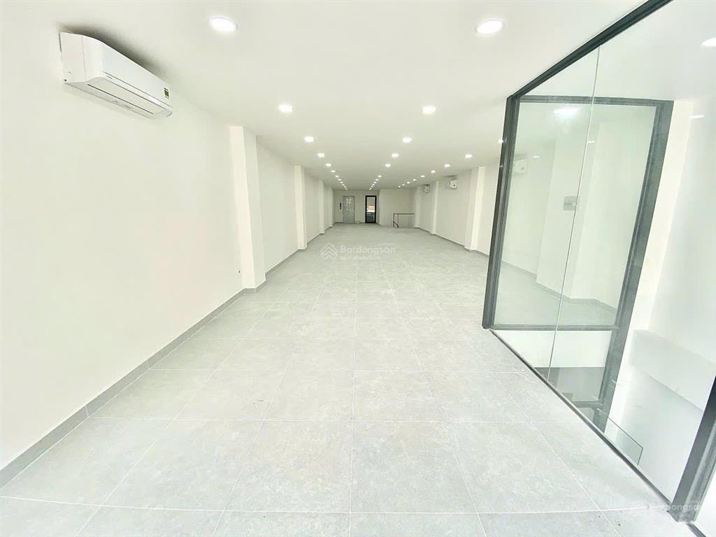 Văn phòng đường hoàng văn thụ, dt 150m2 lầu 3 giá chỉ 20 triệu