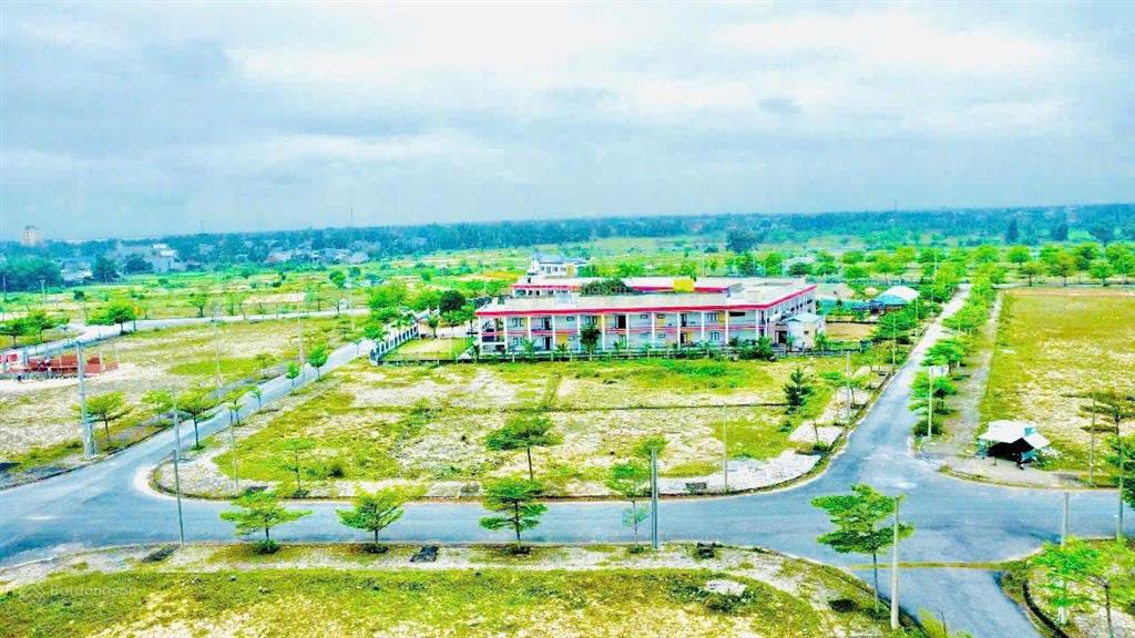 Cần tiền bán lô đất đẹp đối diện công viên kdt 7b