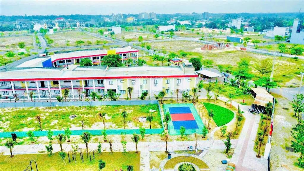 Cần tiền bán lô đất đẹp đối diện công viên kdt 7b