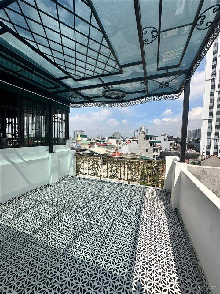 Bán nhà mặt phố hoàng mai, không quy hoạch, xây 7 tầng thang máy, kinh doanh tốt, gần hồ đền lừ