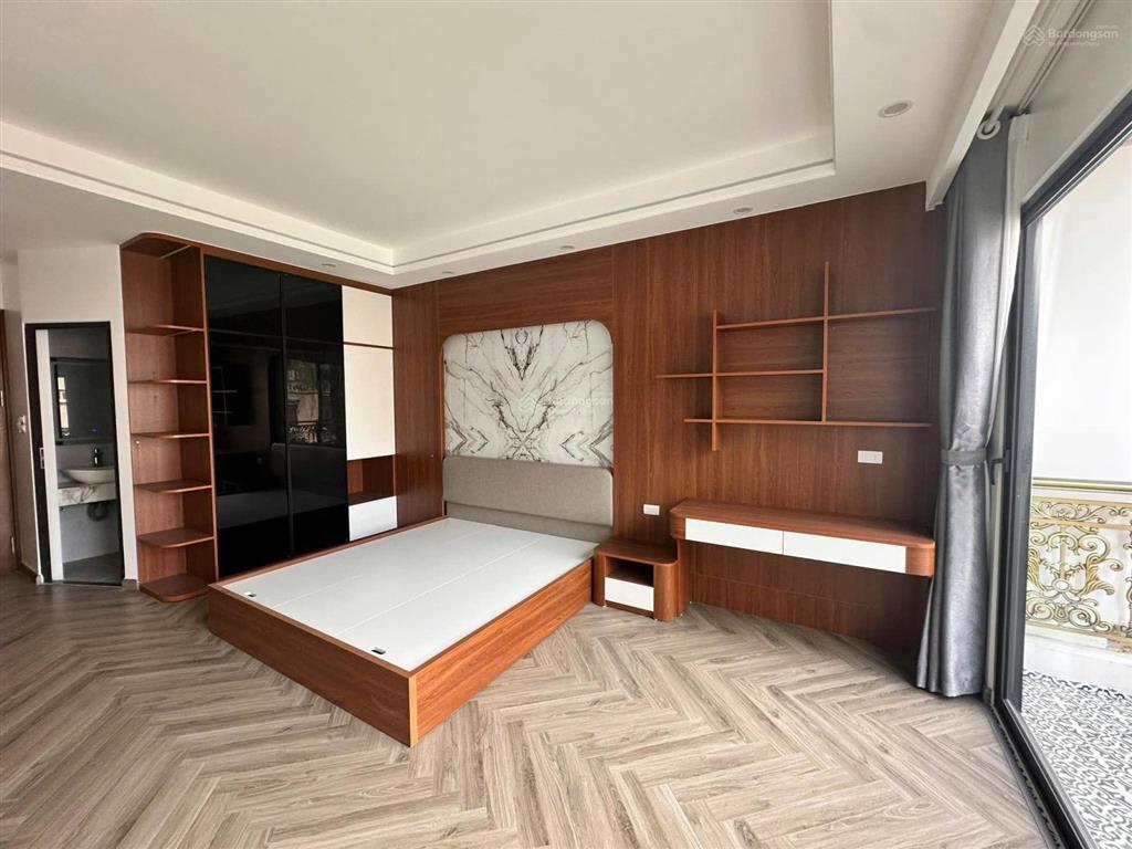 Bán nhà mặt phố hoàng mai, không quy hoạch, xây 7 tầng thang máy, kinh doanh tốt, gần hồ đền lừ