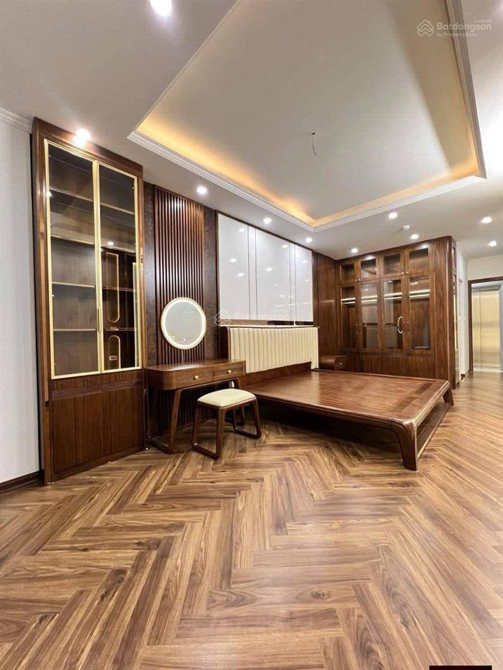 Giảm 2 tỷ, bán nhà khu lê trọng tấn, lô góc, đường 10m, vỉa hè rộng, 39 tỷ, xây 5 tầng thang máy