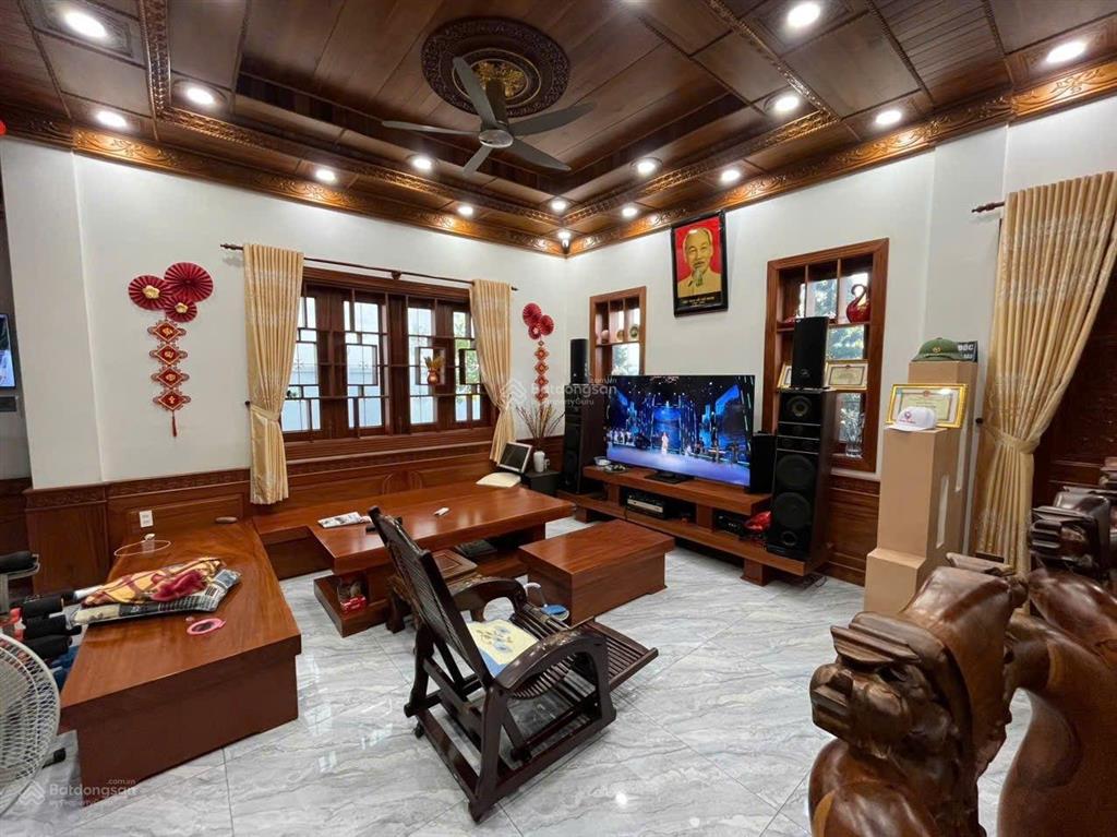 Cần bán nhanh nhà mặt tiền đường lớn tỉnh lô 43