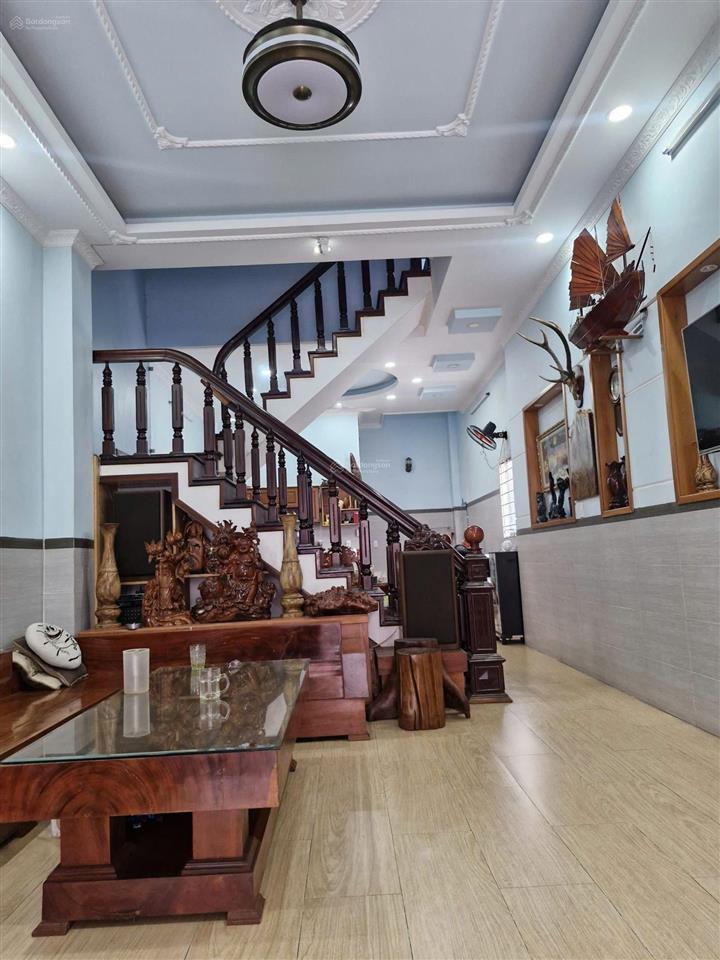 Cần bán gấp nhà đẹp sổ hồng riêng