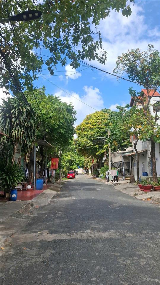 Cần bán nhanh nhà cấp 4 giá tốt chỉ 6,5 tỷ vị trí đẹp, khu dân cư hiện hữu, thuận tiện
