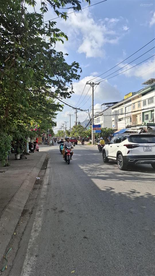 Cần bán nhanh lô đất lớn mặt tiền đường ngô chí quốc bình chiểu, tp. thủ đức