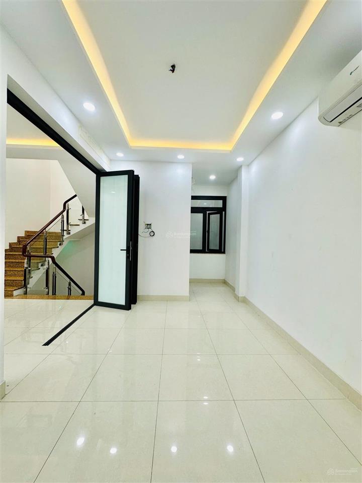 Cho thuê nhà mặt tiền 169c hoa lan, cầu kiệu, tp.hcm