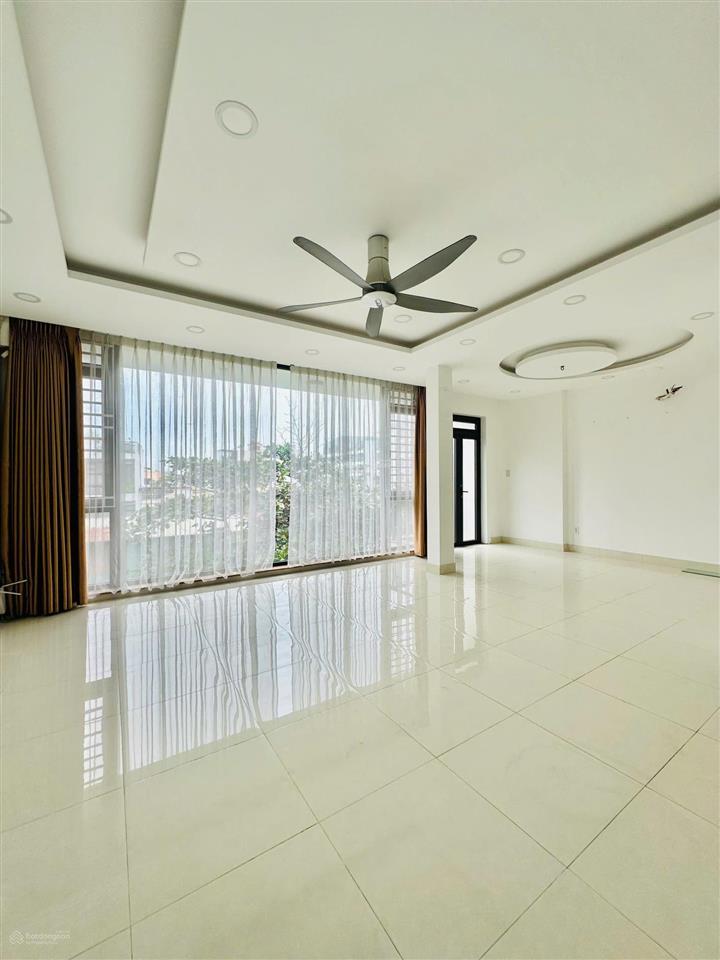 Cho thuê nhà mặt tiền 169c hoa lan, cầu kiệu, tp.hcm