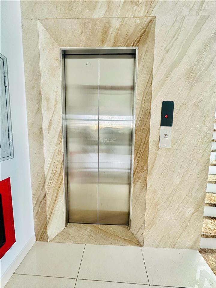 Cho thuê nhà mặt tiền 69c phan xích long, cầu kiệu, tp. hcm