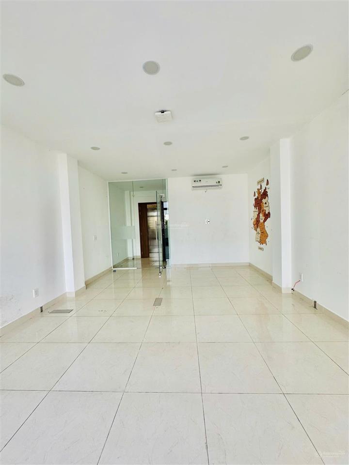 Cho thuê nhà mặt tiền 69c phan xích long, cầu kiệu, tp. hcm