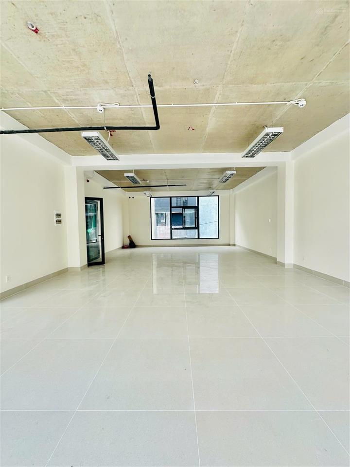 Cho thuê nhà ngang 9m số 656/2a cách mạng tháng tám, nhiêu lộc, tp.hcm