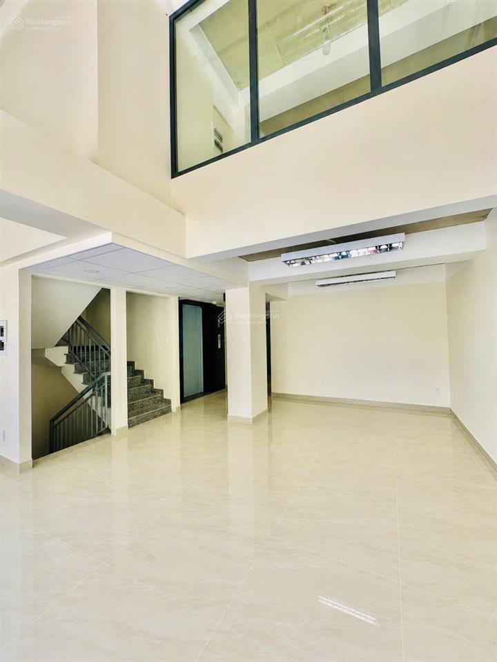 Cho thuê nhà ngang 9m số 656/2a cách mạng tháng tám, nhiêu lộc, tp.hcm